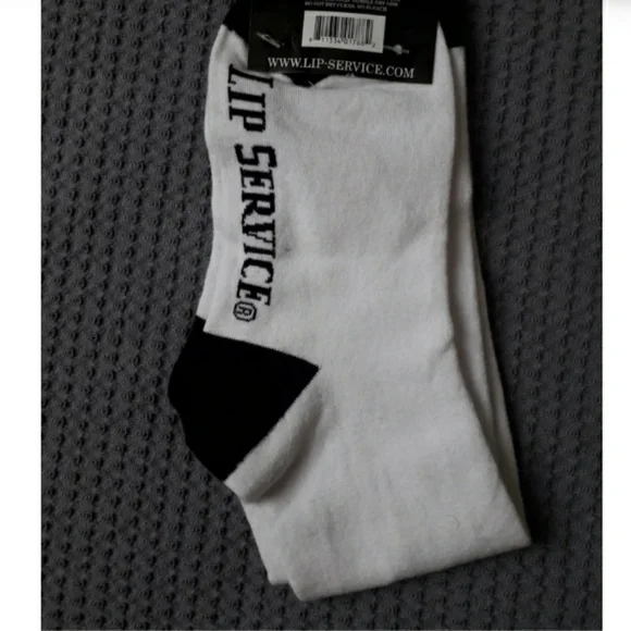 Lip Service - Dagger Heart black and white knee high socks - Picture 3 of 4